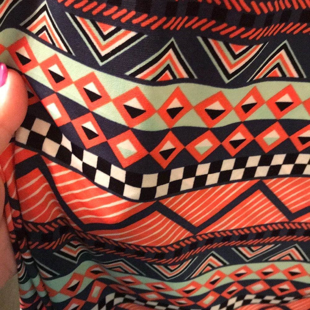 perfect Tee - Lularoe - Picture 3 of 3